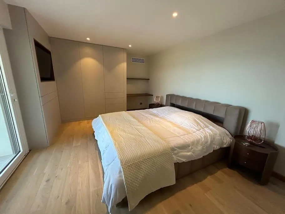 La Rocaille Villa Antibes 0*,